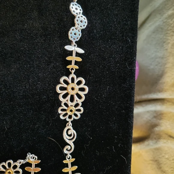 Brighton Flower Set - Picture 5 of 7